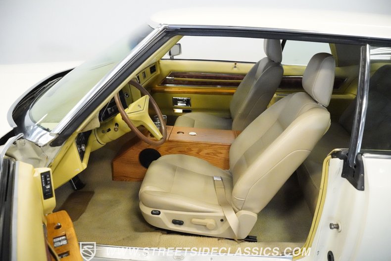 Unknown-Coupe-deville-1971-Casablanca-yellow-Tan-1
