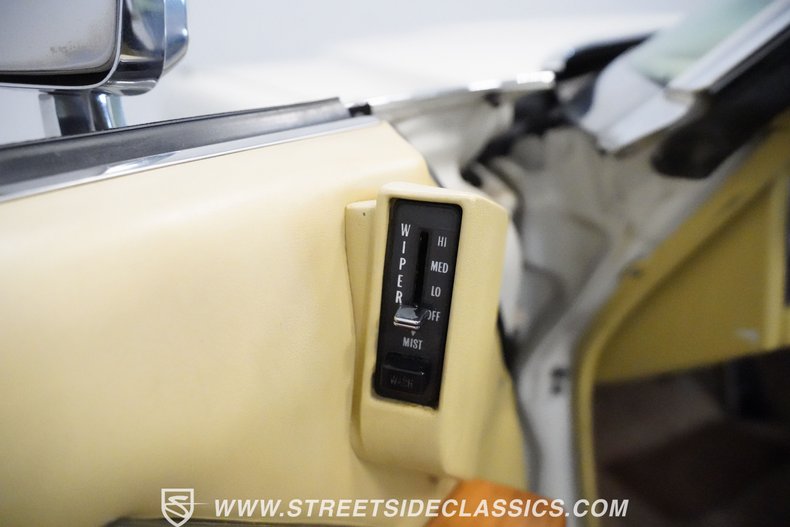 Unknown-Coupe-deville-1971-Casablanca-yellow-Tan-17