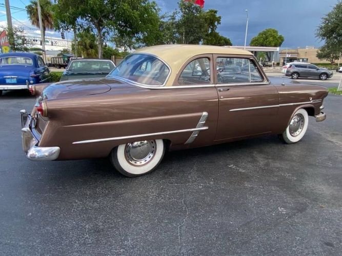 Unknown-Crestline-1953-Brown-Brown-22
