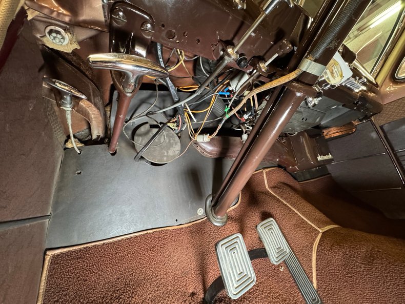 Unknown-Crestliner-1950-Brown-Metallic-Tan-20