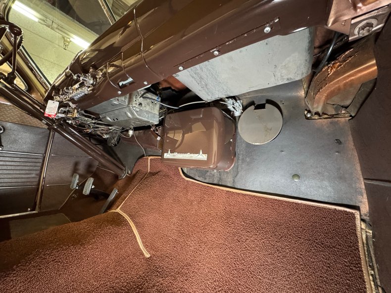 Unknown-Crestliner-1950-Brown-Metallic-Tan-21
