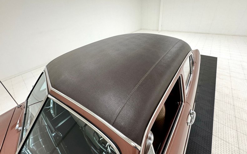 Unknown-Crestliner-1950-Brown-Metallic-Tan-30