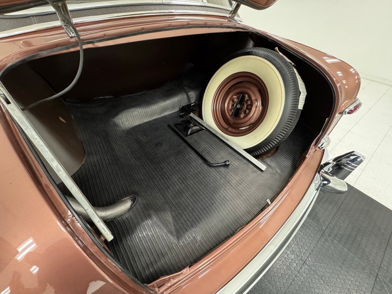 Unknown-Crestliner-1950-Brown-Metallic-Tan-40