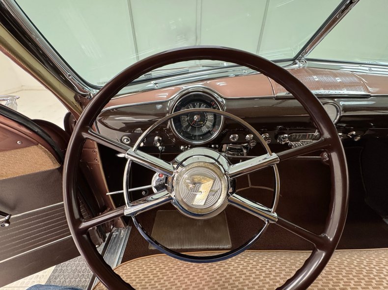 Unknown-Crestliner-1950-Brown-Metallic-Tan-9