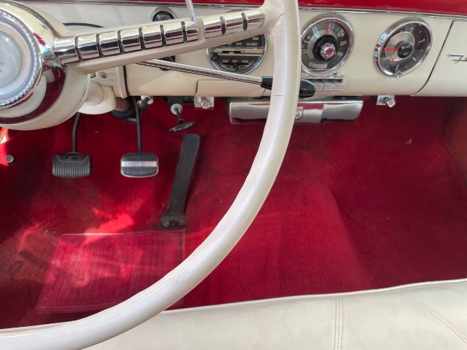 Unknown-Crown-victoria-1955-Red-4