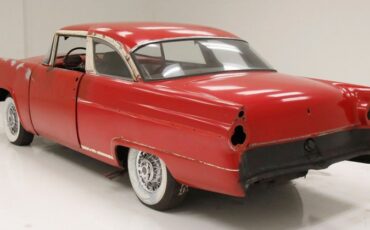 Unknown-Crown-victoria-1955-Red-Black-7