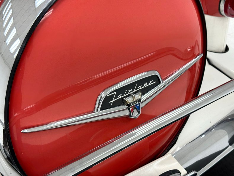 Unknown-Crown-victoria-1956-Fiesta-Red-Red-22