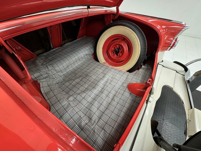 Unknown-Crown-victoria-1956-Fiesta-Red-Red-27