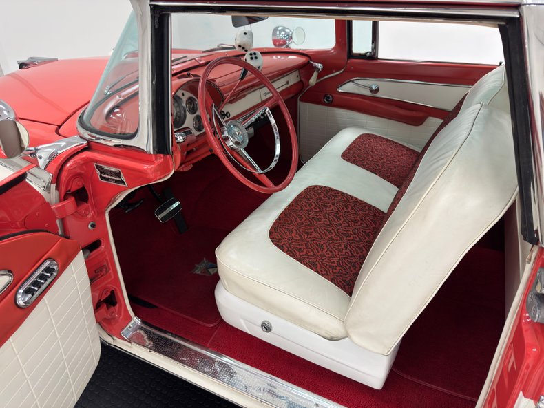 Unknown-Crown-victoria-1956-Fiesta-Red-Red-32