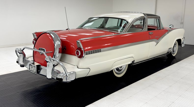 Unknown-Crown-victoria-1956-Fiesta-Red-Red-4