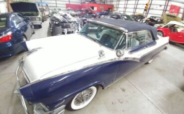 Unknown-Crown-victoria-1956-White-Blue-17