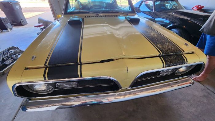 Unknown-Cuda-1969-Yellow-3