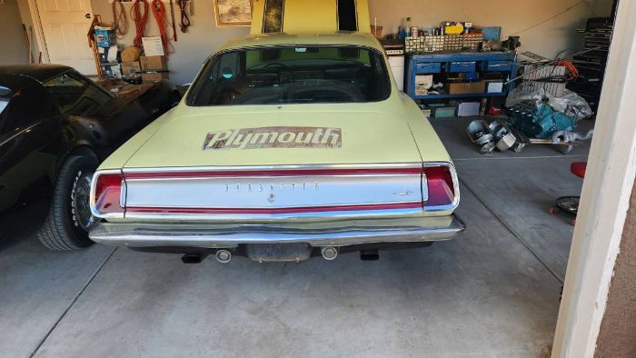 Unknown-Cuda-1969-Yellow-5