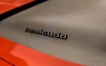Unknown-Cuda-1970-Orange-Black-11