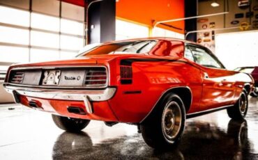 Unknown-Cuda-1970-Orange-Black-13