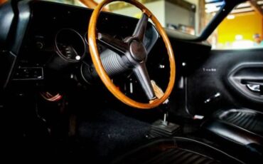 Unknown-Cuda-1970-Orange-Black-19