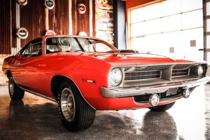 Unknown-Cuda-1970-Orange-Black-2