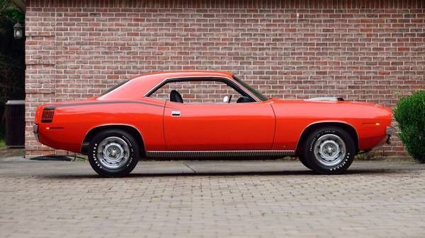 Unknown-Cuda-1970-Orange-Black-24