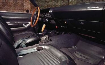Unknown-Cuda-1970-Orange-Black-25
