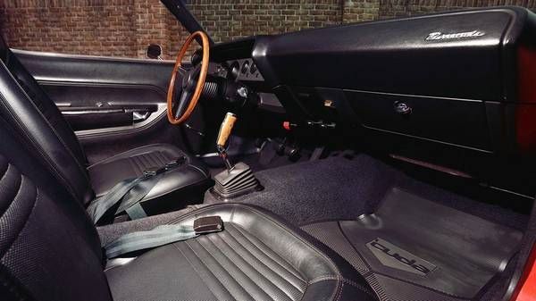 Unknown-Cuda-1970-Orange-Black-25