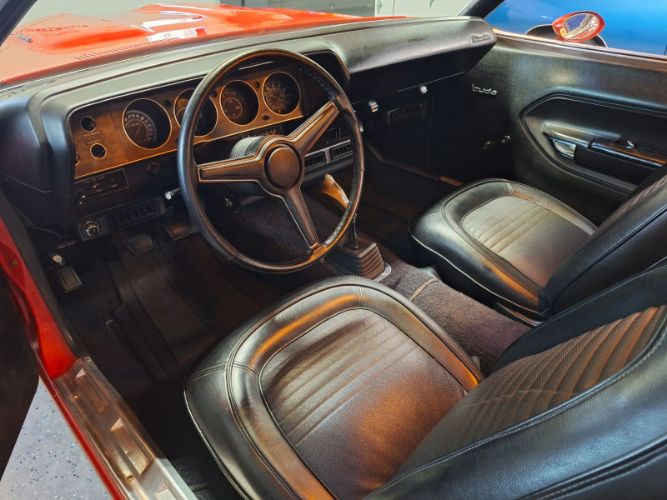 Unknown-Cuda-1970-Red-Black-11