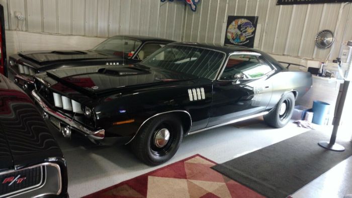 Unknown-Cuda-1971-Black-16
