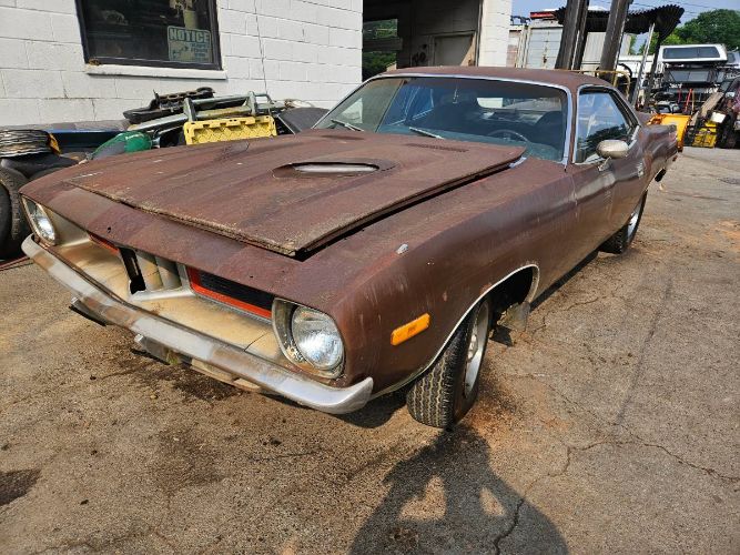 Unknown-Cuda-1972-Brown-Black-12