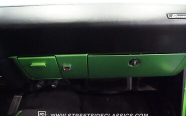 Unknown-Cuda-1972-Metallic-Green-Black-1
