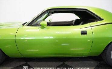 Unknown-Cuda-1972-Metallic-Green-Black-19