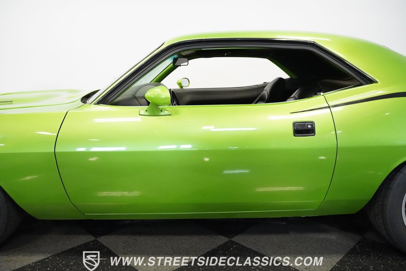Unknown-Cuda-1972-Metallic-Green-Black-19