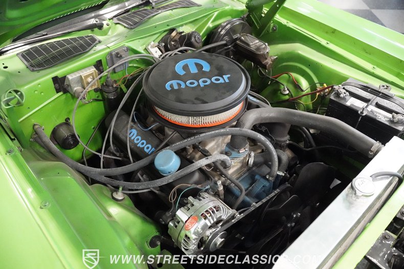 Unknown-Cuda-1972-Metallic-Green-Black-22