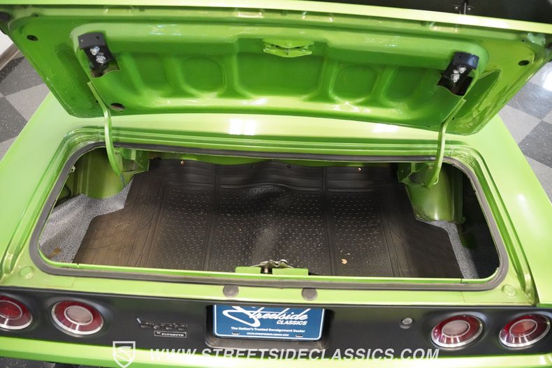 Unknown-Cuda-1972-Metallic-Green-Black-23