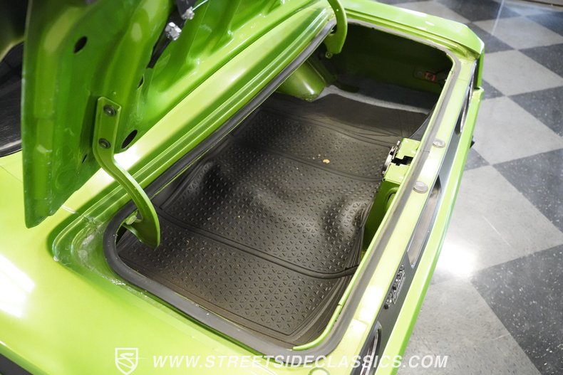 Unknown-Cuda-1972-Metallic-Green-Black-25