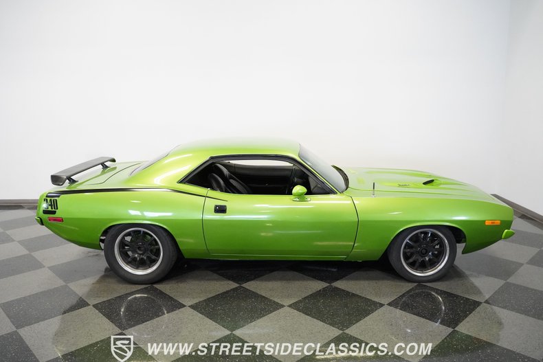 Unknown-Cuda-1972-Metallic-Green-Black-31