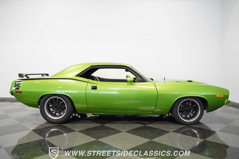 Unknown-Cuda-1972-Metallic-Green-Black-32