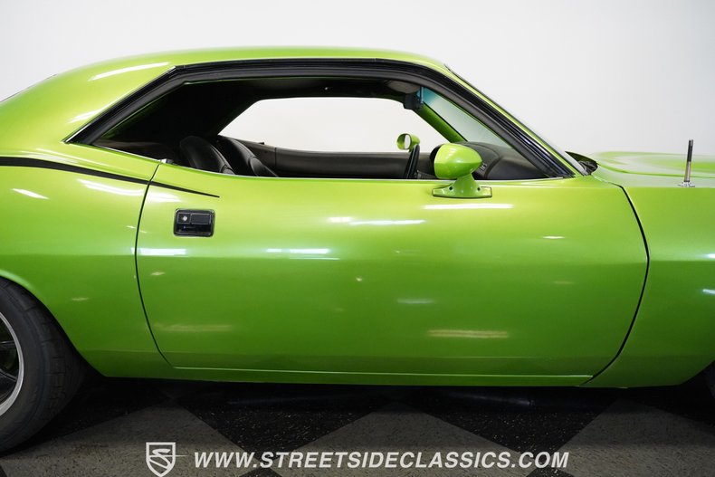 Unknown-Cuda-1972-Metallic-Green-Black-37