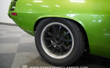 Unknown-Cuda-1972-Metallic-Green-Black-39