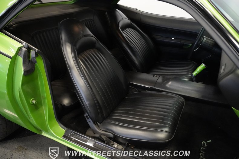 Unknown-Cuda-1972-Metallic-Green-Black-44