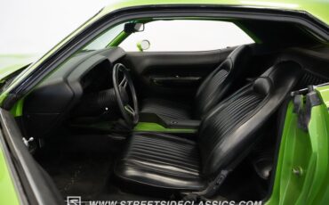 Unknown-Cuda-1972-Metallic-Green-Black-7