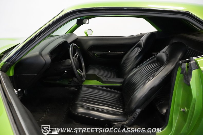 Unknown-Cuda-1972-Metallic-Green-Black-7