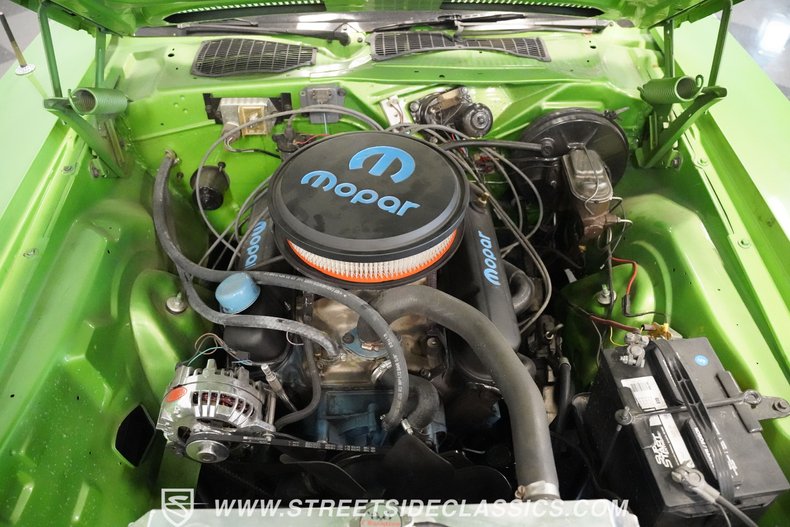 Unknown-Cuda-1972-Metallic-Green-Black-8