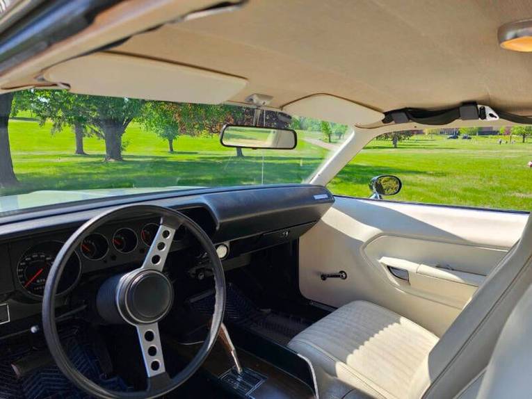 Unknown-Cuda-1972-silver-white-30