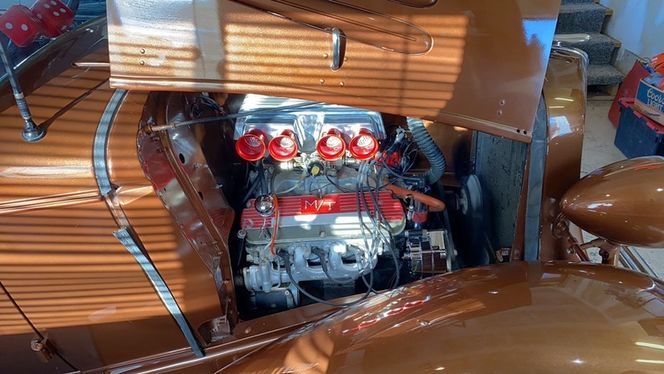 Unknown-Custom-cruiser-1933-Brown-Brown-10