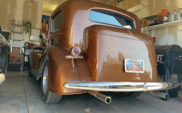 Unknown-Custom-cruiser-1933-Brown-Brown-14
