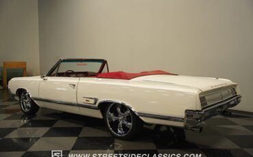 Unknown-Cutlass-1965-Provincial-White-Red-12