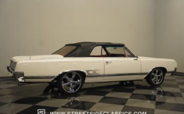 Unknown-Cutlass-1965-Provincial-White-Red-17