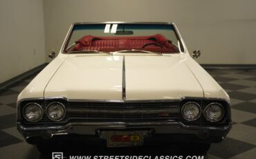Unknown-Cutlass-1965-Provincial-White-Red-22