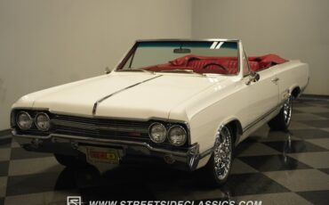 Unknown-Cutlass-1965-Provincial-White-Red-23