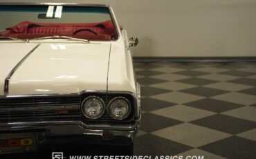 Unknown-Cutlass-1965-Provincial-White-Red-24