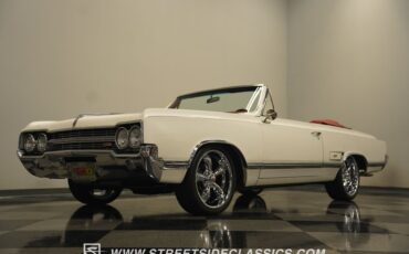 Unknown-Cutlass-1965-Provincial-White-Red-25